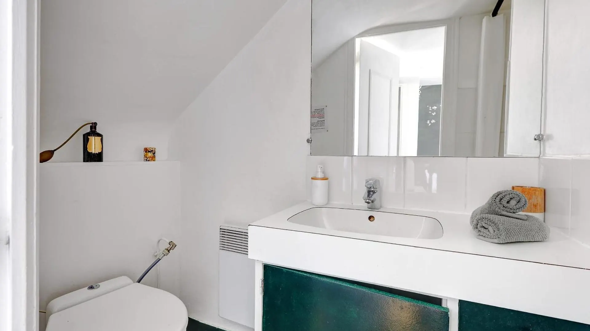 Charming Studio Steps From Palais Royal & Montorgueil París Francia